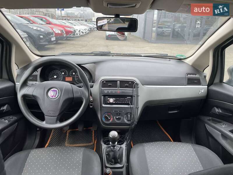 Хетчбек Fiat Punto 2008 в Києві
