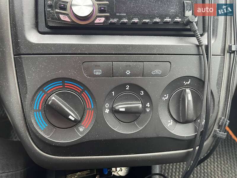 Хетчбек Fiat Punto 2008 в Києві