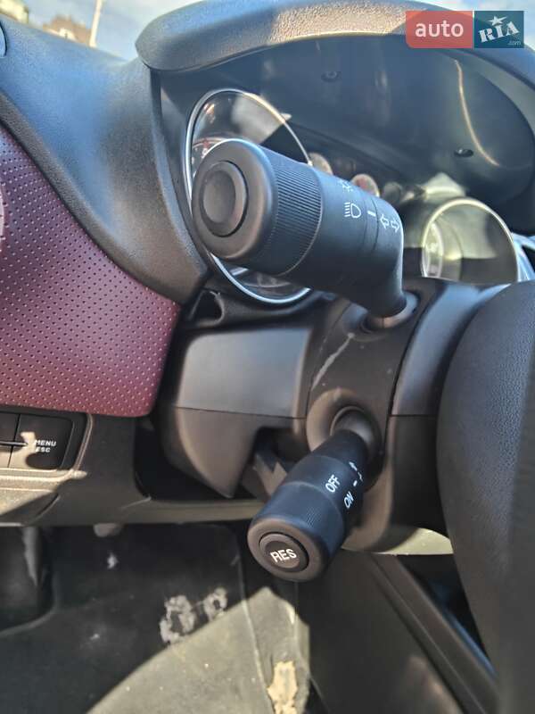 Хетчбек Fiat Punto 2011 в Чернівцях