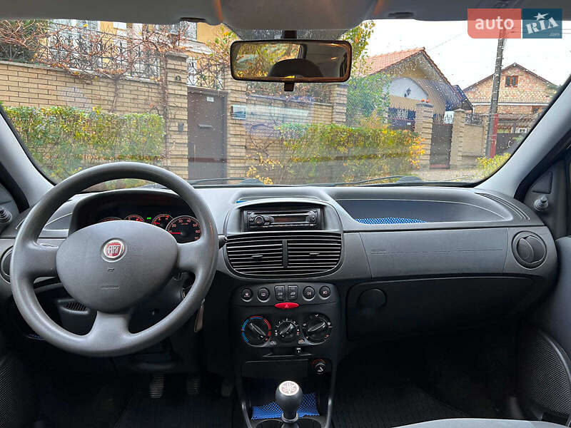 Хэтчбек Fiat Punto 2008 в Киеве