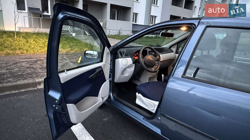 Хетчбек Fiat Punto 2004 в Харкові