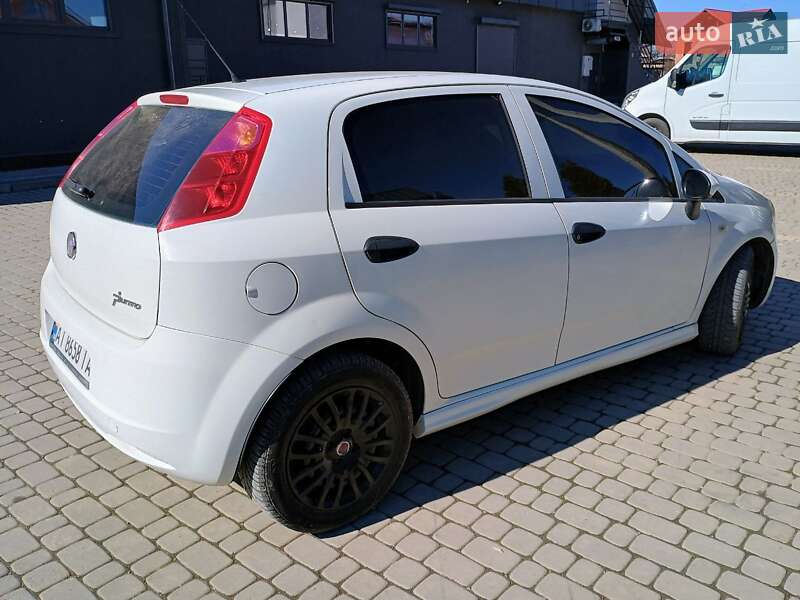 Хетчбек Fiat Punto 2010 в Івано-Франківську