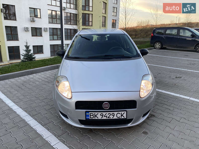 Хэтчбек Fiat Punto 2010 в Ровно фото 3 Хэтчбек Fiat Punto 2010 в Ровно