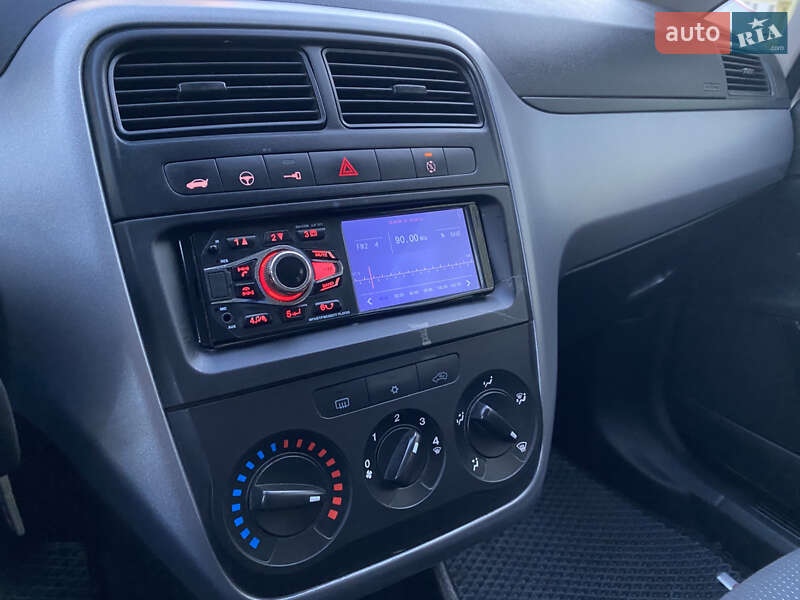 Хэтчбек Fiat Punto 2010 в Ровно фото 20 Хэтчбек Fiat Punto 2010 в Ровно