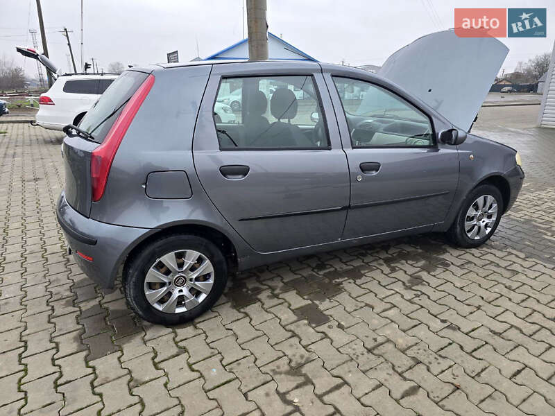 Хетчбек Fiat Punto 2004 в Новоселиці фото 8 Хетчбек Fiat Punto 2004 в Новоселиці