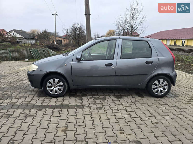 Хетчбек Fiat Punto 2004 в Новоселиці фото 13 Хетчбек Fiat Punto 2004 в Новоселиці