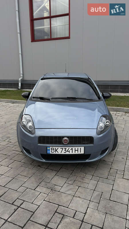 Хэтчбек Fiat Punto 2009 в Здолбунове
