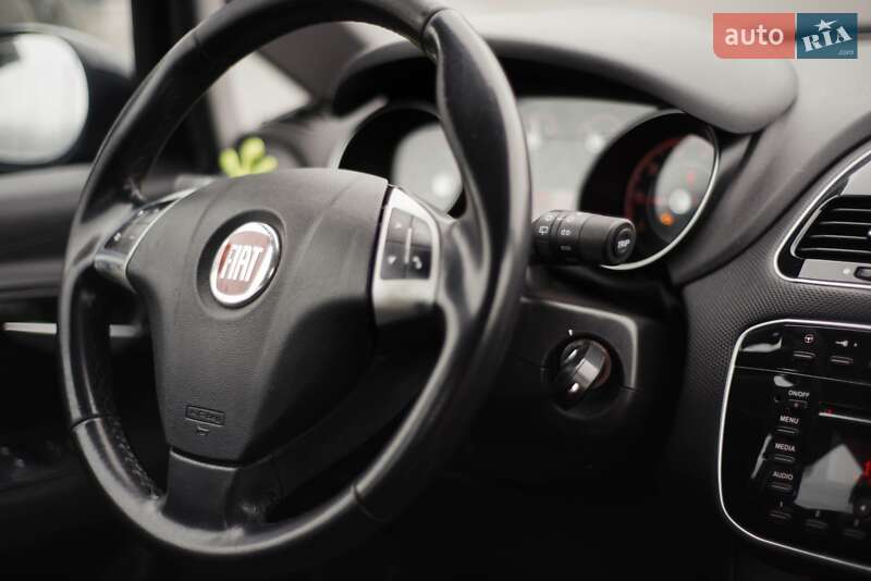 Хетчбек Fiat Punto 2012 в Івано-Франківську