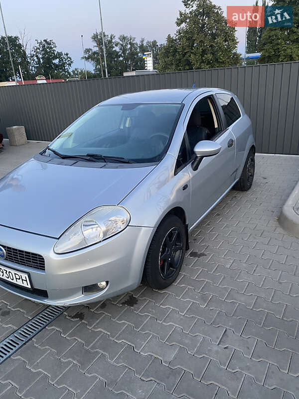 Хэтчбек Fiat Punto 2009 в Кагарлыке