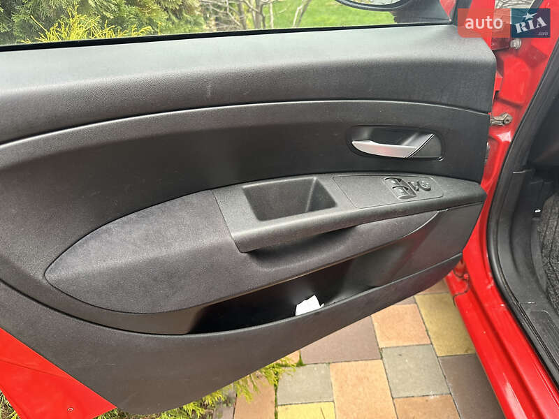 Хэтчбек Fiat Punto 2008 в Киеве фото 7 Хэтчбек Fiat Punto 2008 в Киеве