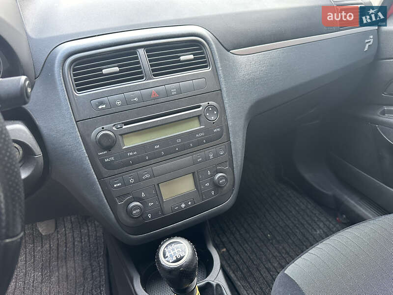 Хэтчбек Fiat Punto 2008 в Киеве фото 11 Хэтчбек Fiat Punto 2008 в Киеве