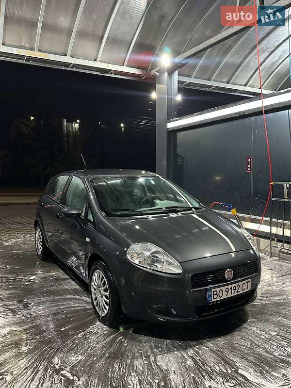 Fiat Punto 2011 Fiat Punto 2011