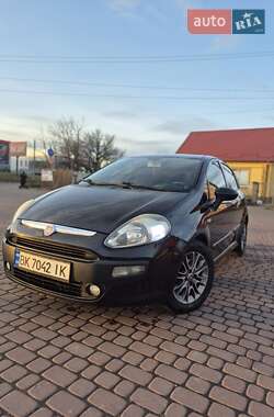 Хэтчбек Fiat Punto 2010 в Ровно