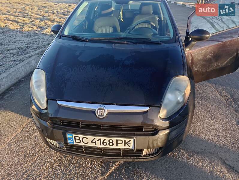 Хэтчбек Fiat Punto 2011 в Стрые