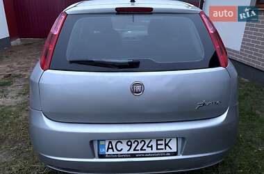 Хэтчбек Fiat Punto 2009 в Киверцах