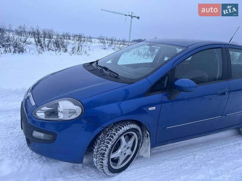 Хэтчбек Fiat Punto 2011 в Львове фото 2 Хэтчбек Fiat Punto 2011 в Львове