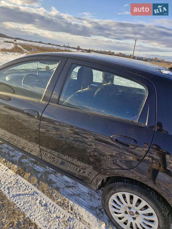 Хэтчбек Fiat Punto 2012 в Луцке фото 8 Хэтчбек Fiat Punto 2012 в Луцке