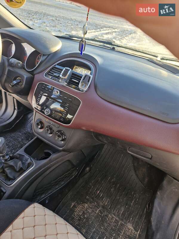 Хэтчбек Fiat Punto 2012 в Луцке фото 16 Хэтчбек Fiat Punto 2012 в Луцке