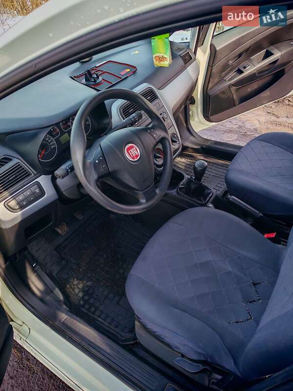 Хэтчбек Fiat Punto 2010 в Гадяче фото 15 Хэтчбек Fiat Punto 2010 в Гадяче