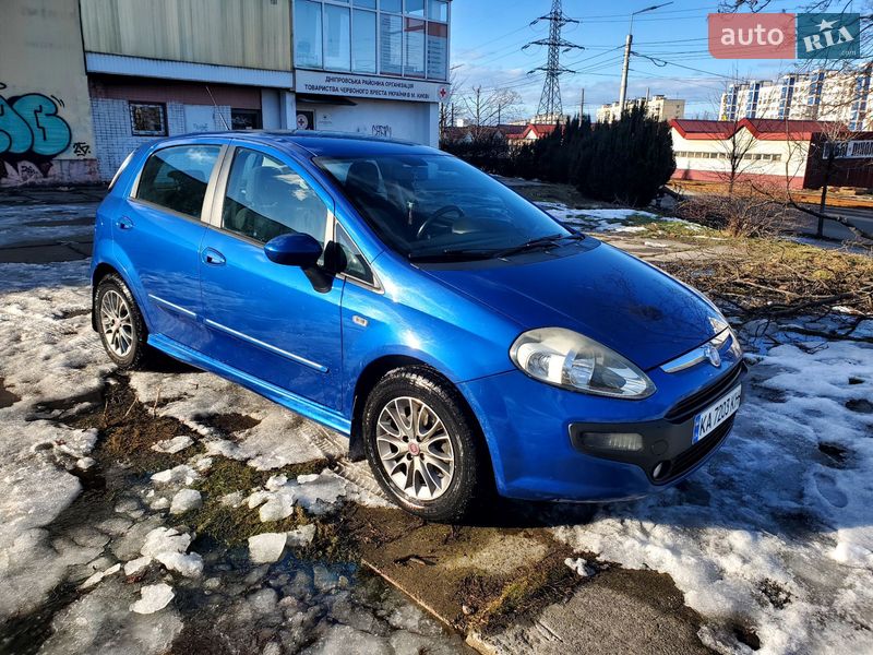 Хетчбек Fiat Punto 2010 в Києві
