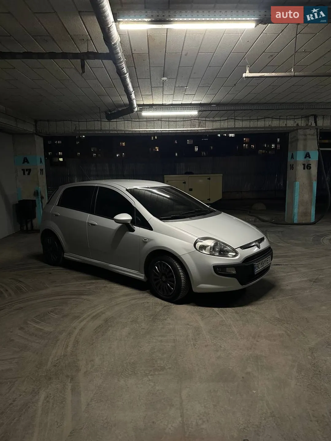 2011 Fiat Punto - мініатюра 4