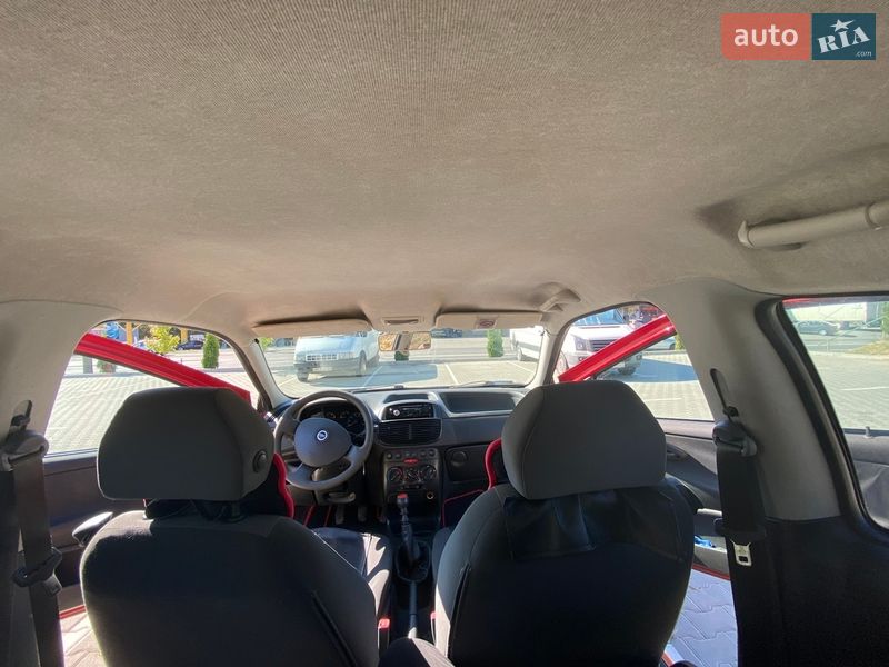 Хетчбек Fiat Punto 2005 в Тернополі