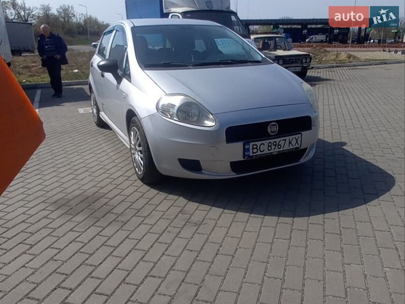 Хэтчбек Fiat Punto 2010 в Стрые