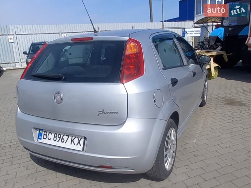 Хэтчбек Fiat Punto 2010 в Стрые