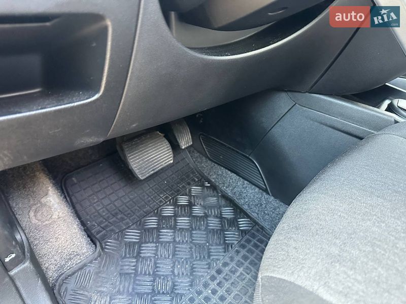 Хэтчбек Fiat Punto 2012 в Киеве фото 2 Хэтчбек Fiat Punto 2012 в Киеве