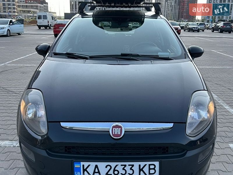 Хэтчбек Fiat Punto 2010 в Киеве