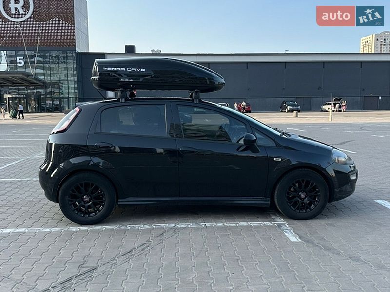 Хэтчбек Fiat Punto 2010 в Киеве