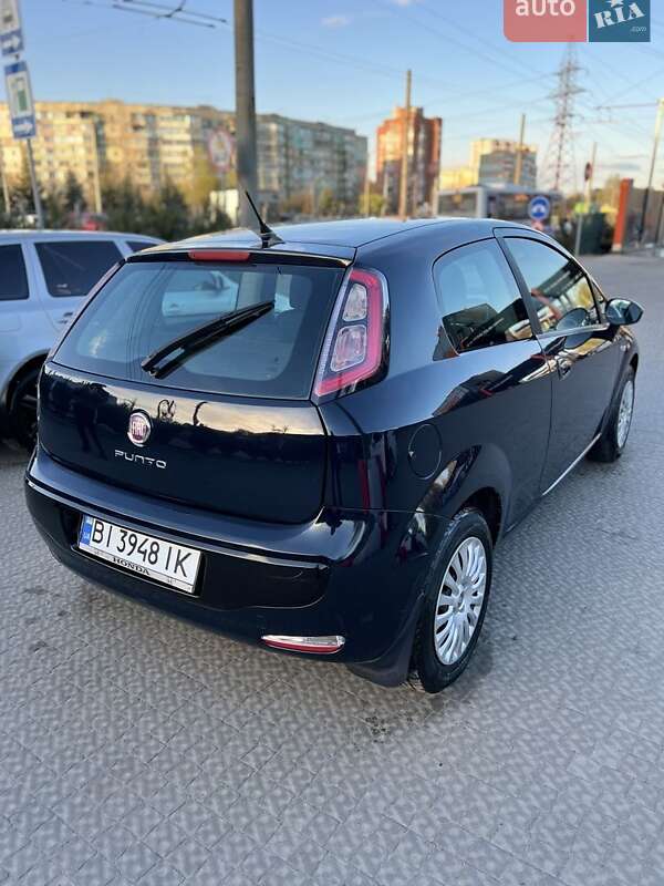 Хэтчбек Fiat Punto 2011 в Полтаве