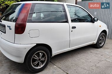 Хетчбек Fiat Punto 2000 в Виноградові
