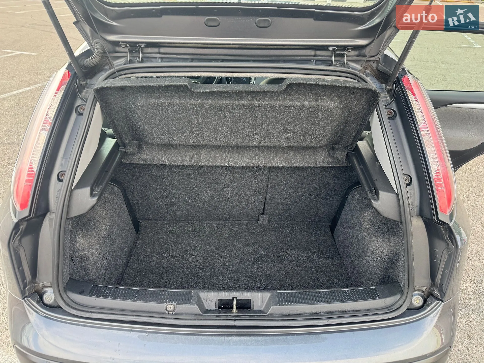 2010 Fiat Punto - мініатюра 38