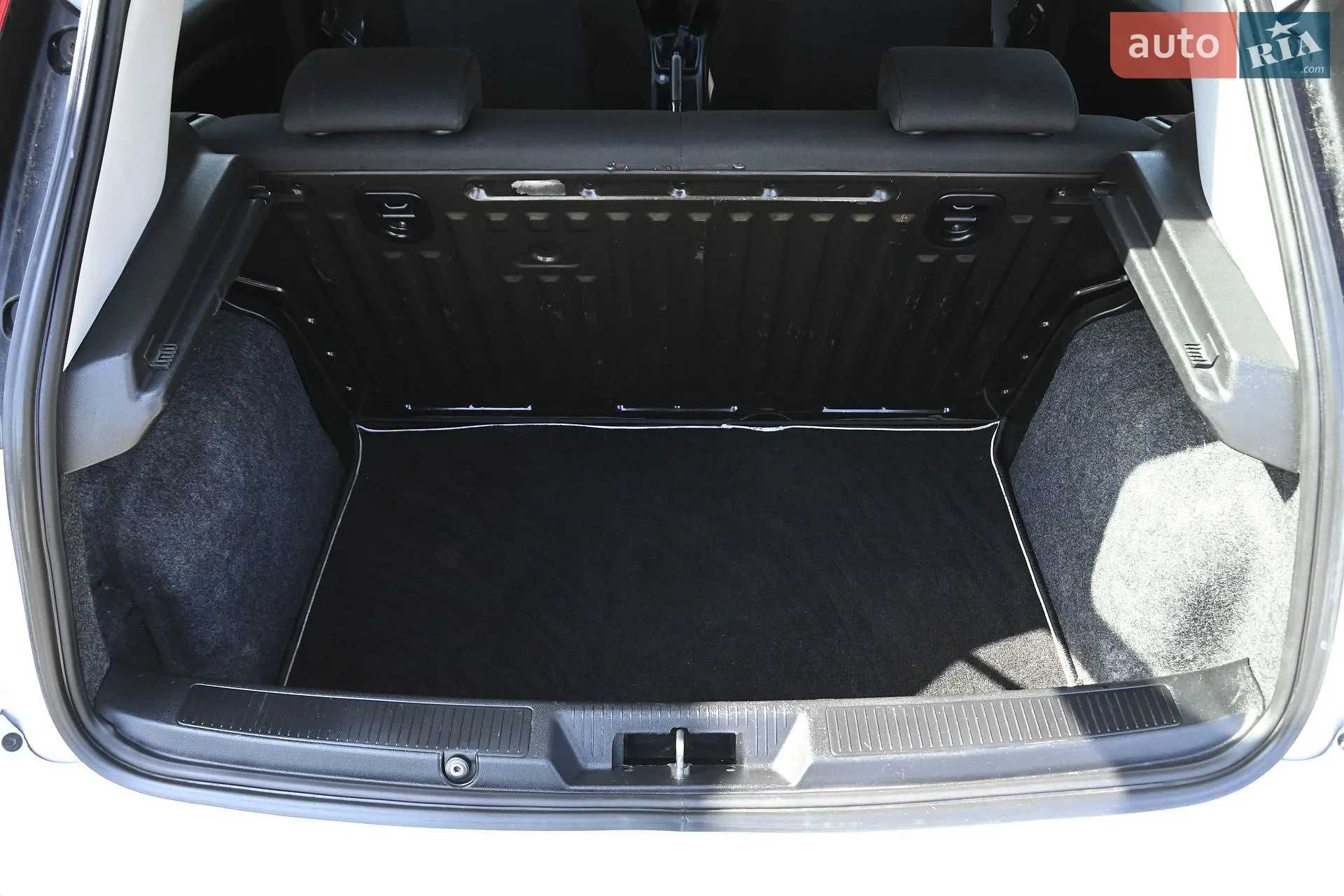 2011 Fiat Punto - мініатюра 29