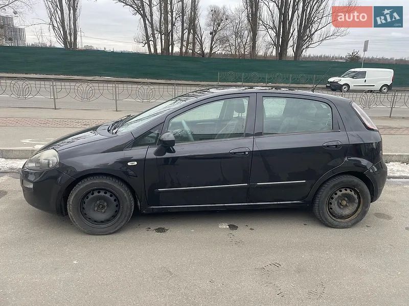 Fiat Punto 2012 VIN ZFA19900001879784 фото оголошення 3 з 43