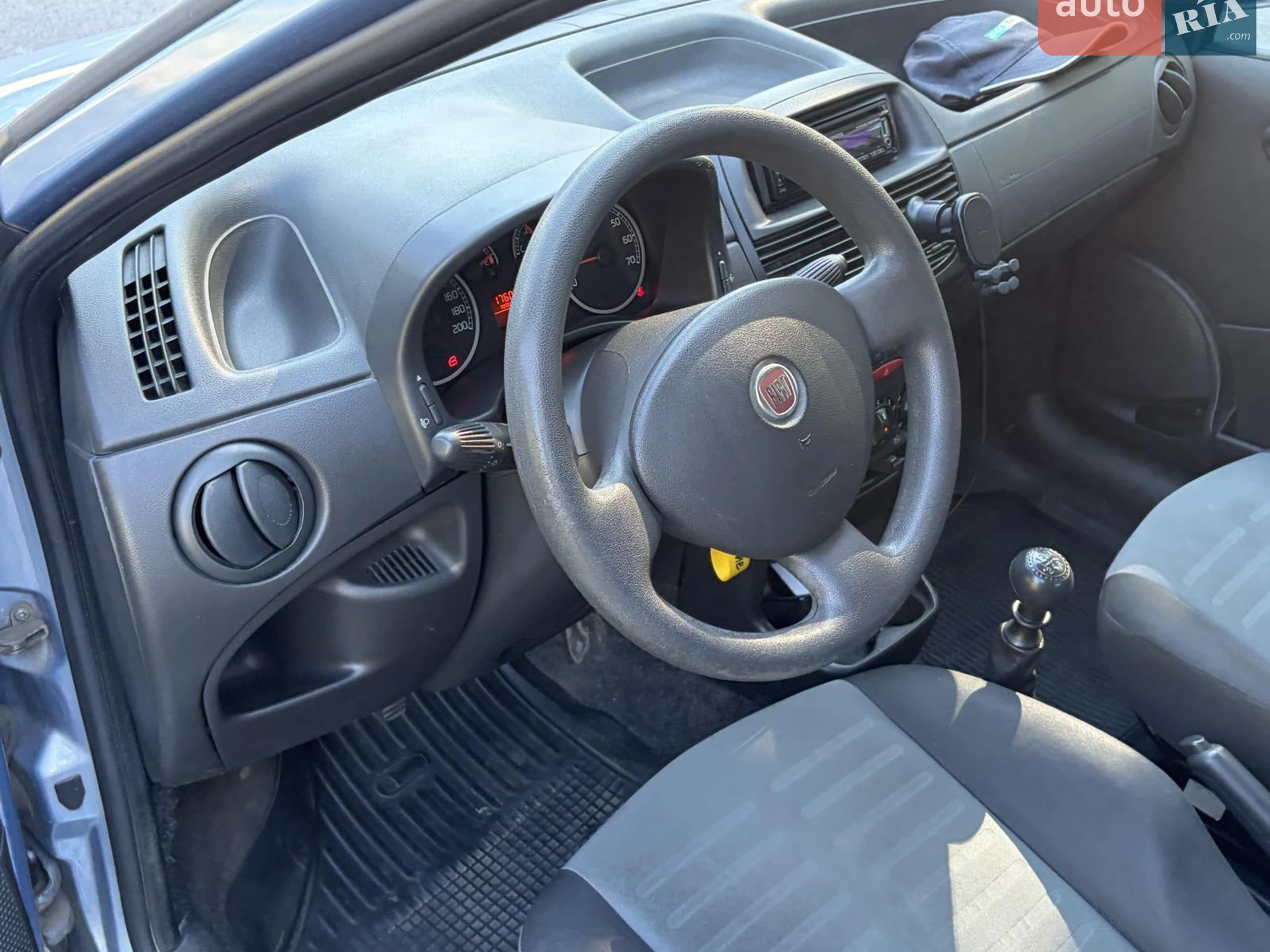 2011 Fiat Punto - мініатюра 11