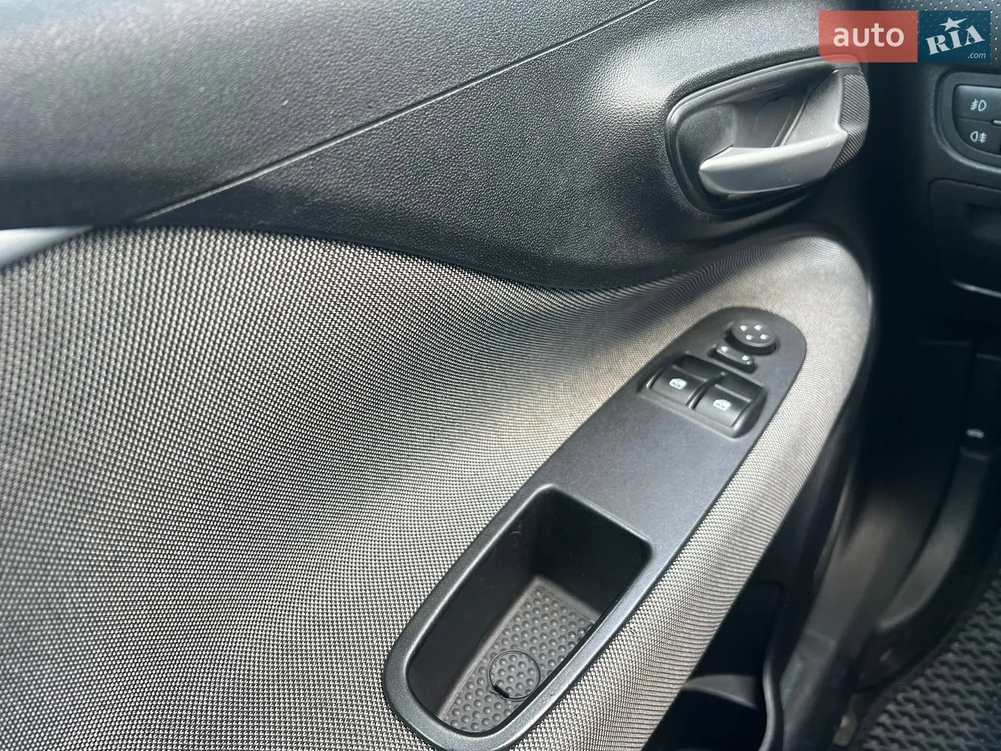 2010 Fiat Punto - мініатюра 16