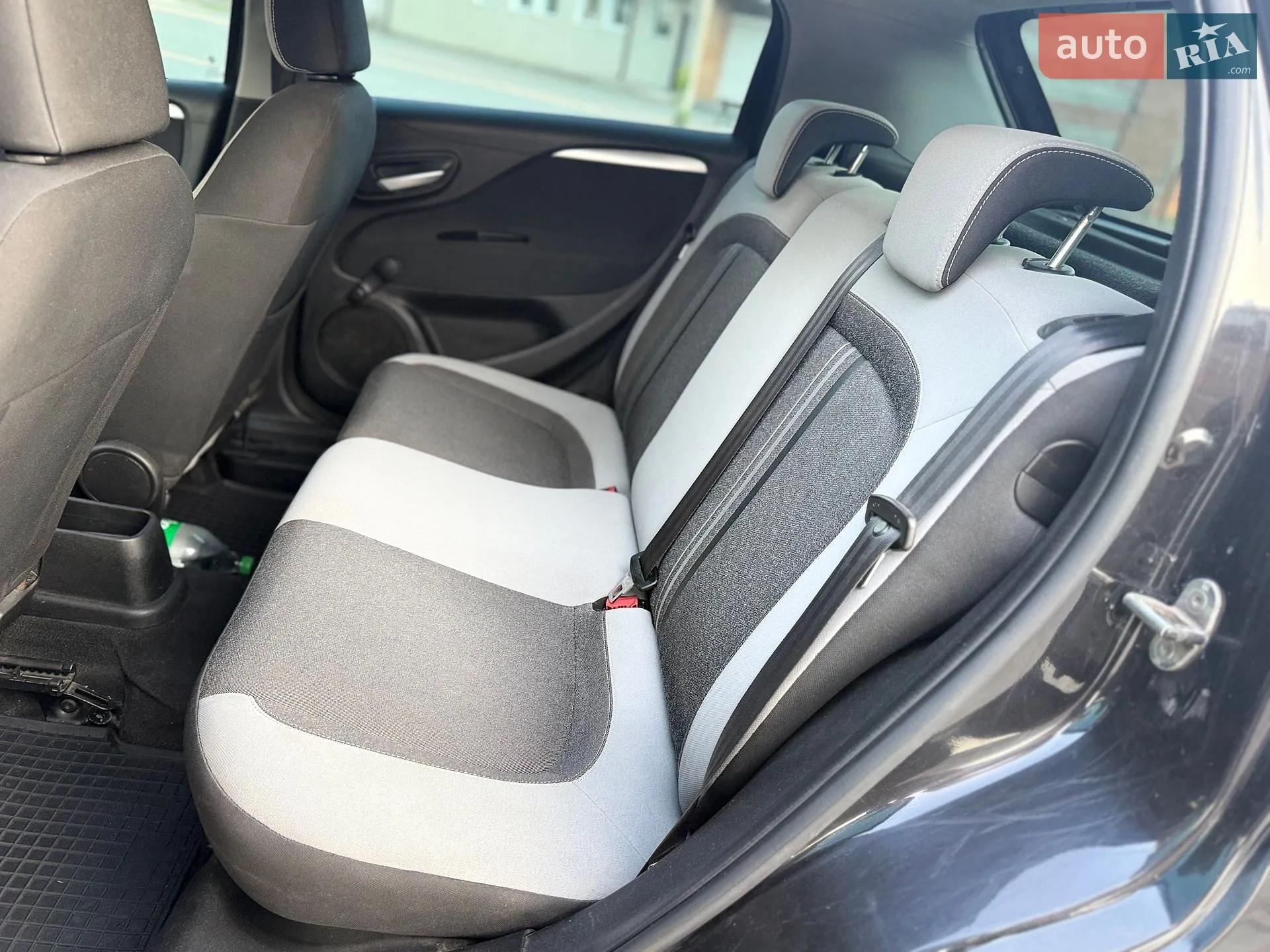 2012 Fiat Punto - мініатюра 15