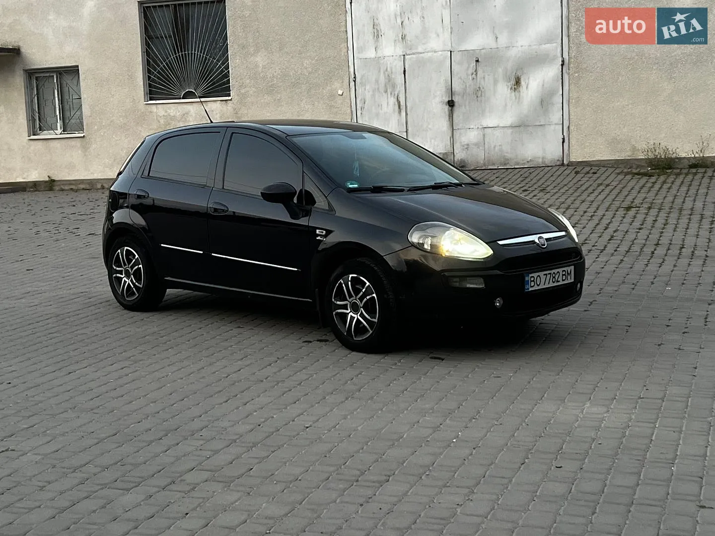 2011 Fiat Punto - мініатюра 3