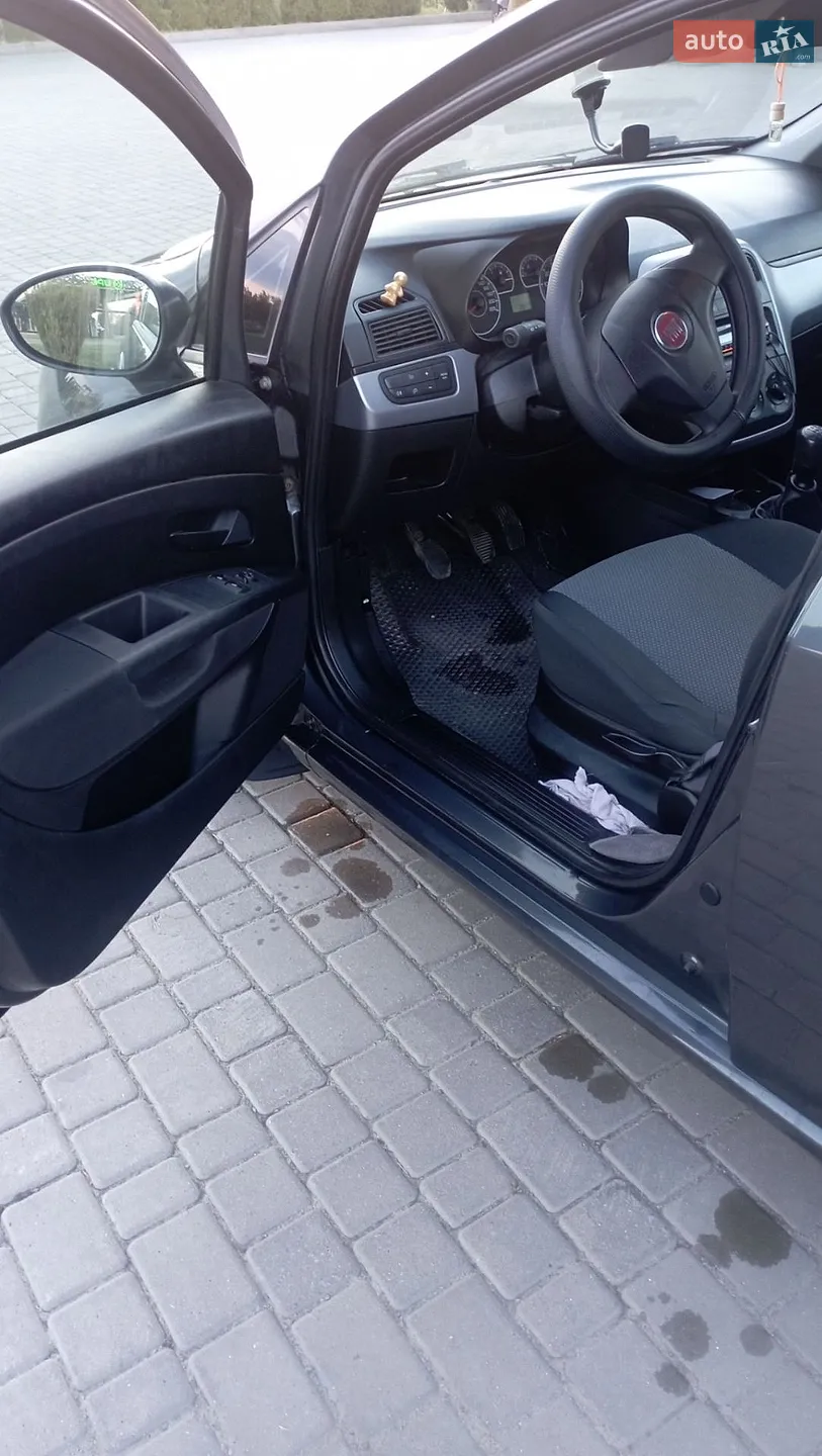 2010 Fiat Punto - мініатюра 21