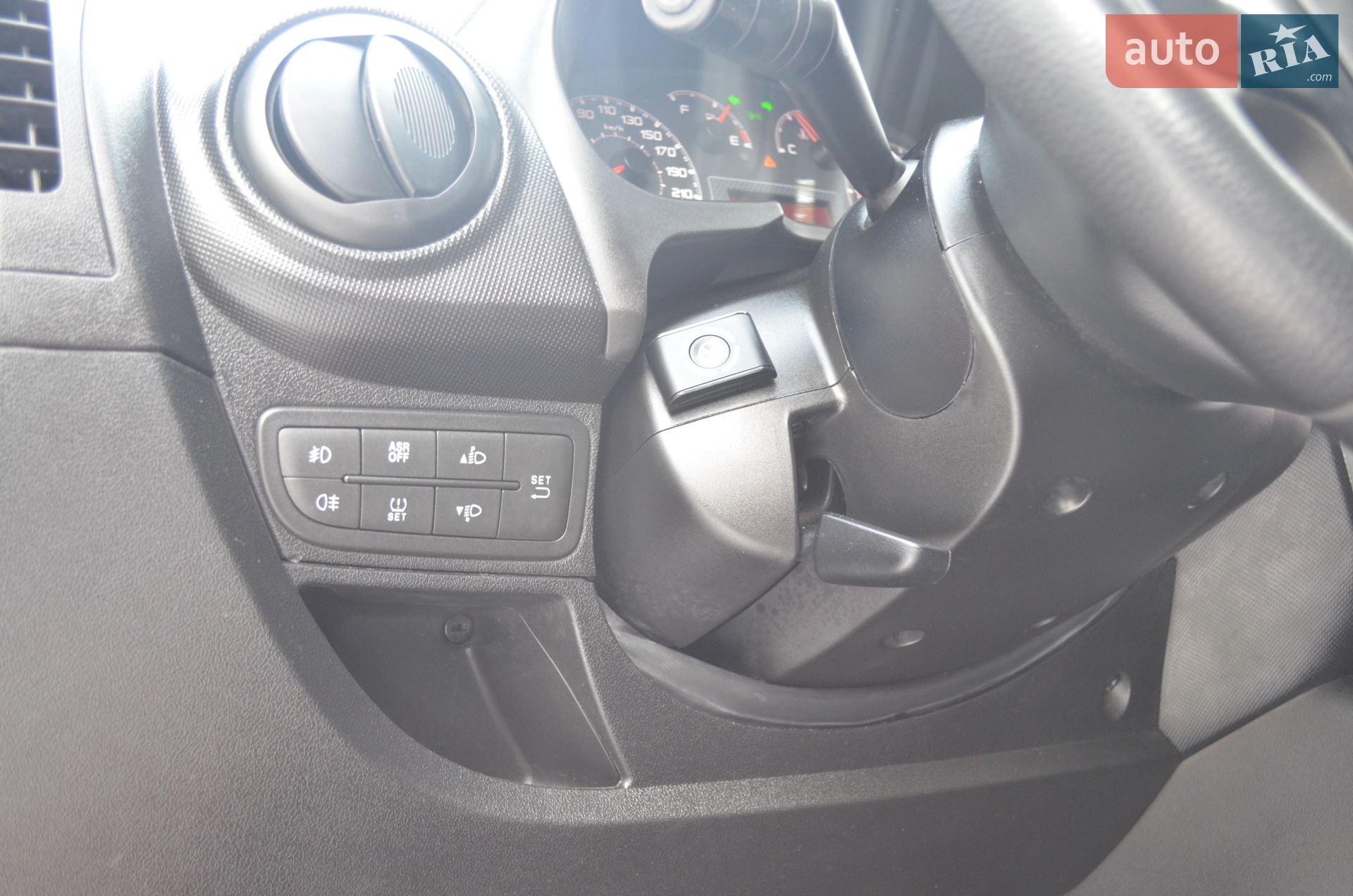2017 Fiat Qubo - мініатюра 31