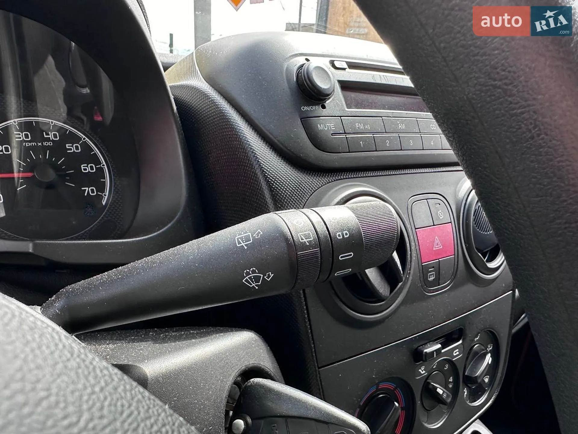 2015 Fiat Qubo - мініатюра 21