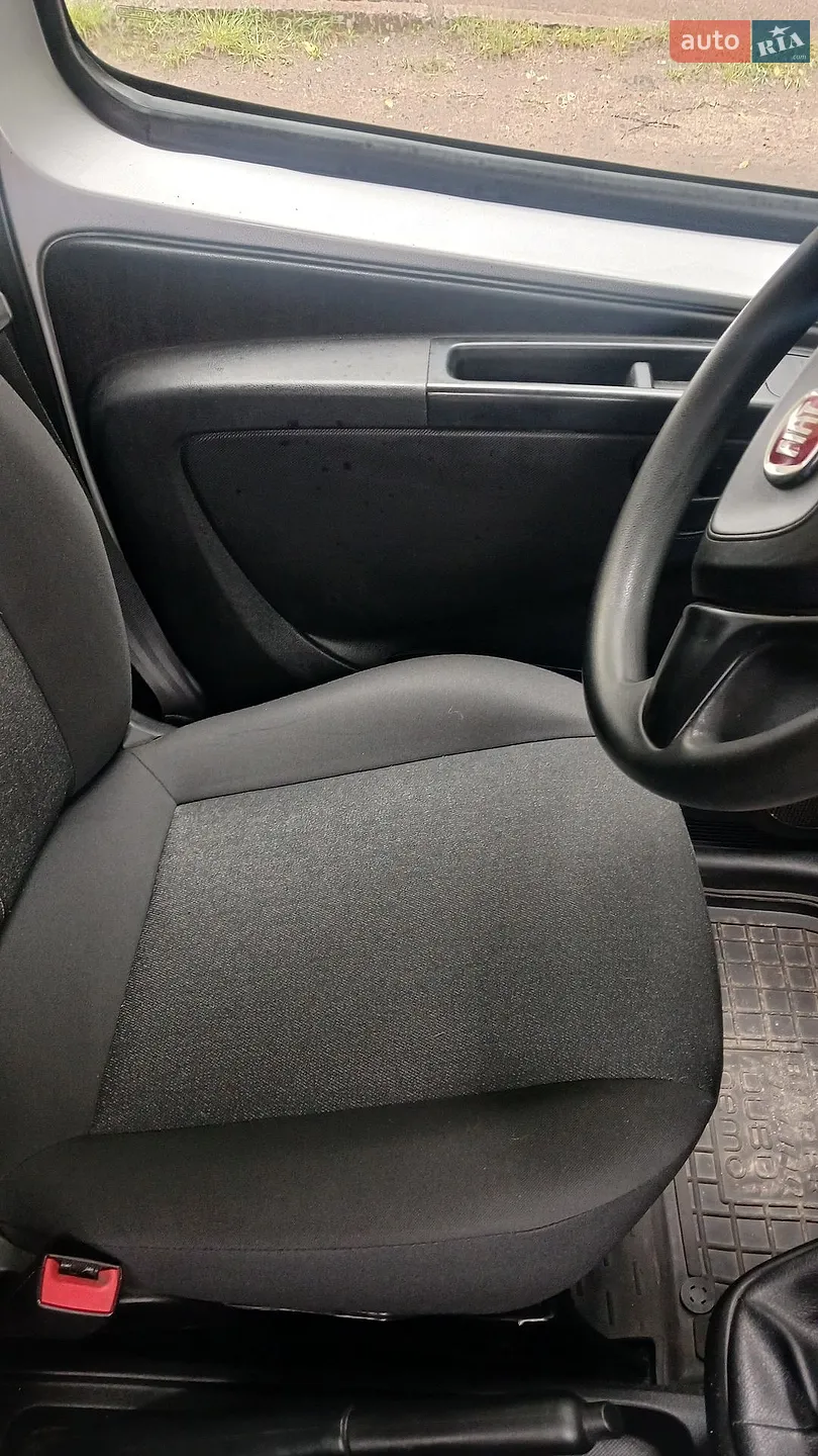 2018 Fiat Qubo - мініатюра 12