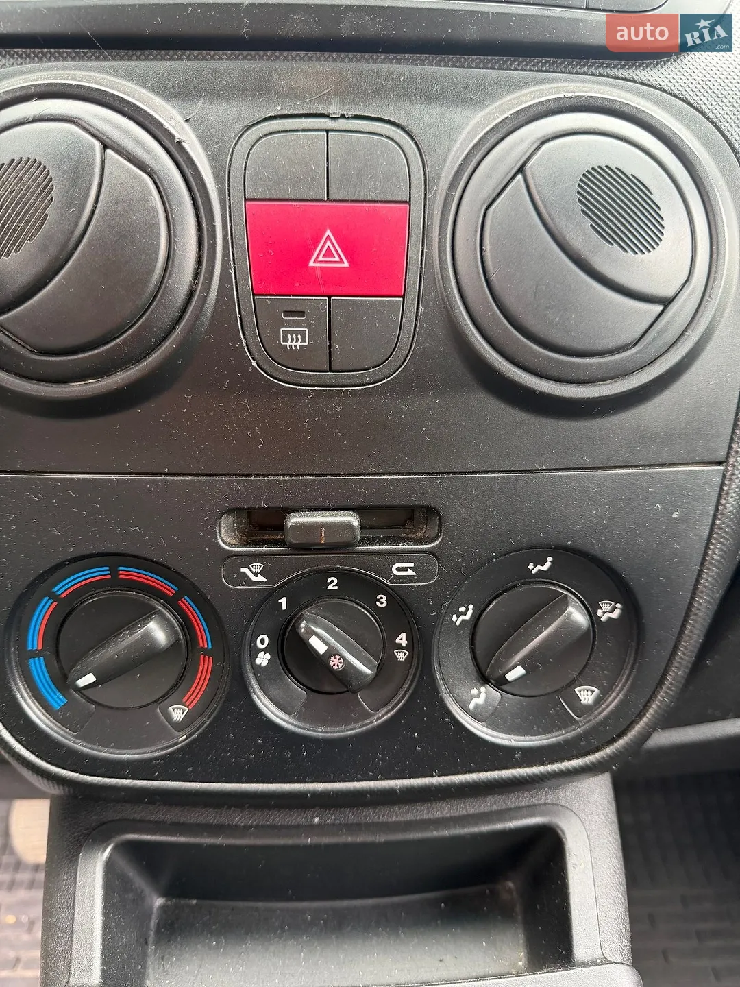 2013 Fiat Qubo - мініатюра 19