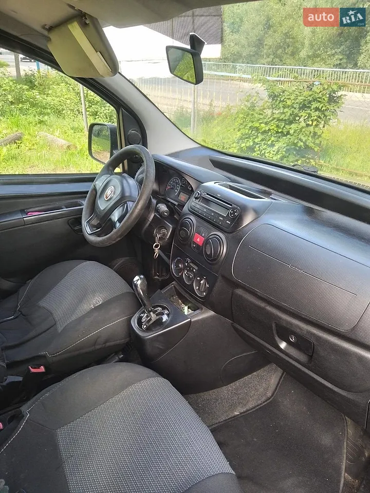 2017 Fiat Qubo - мініатюра 13