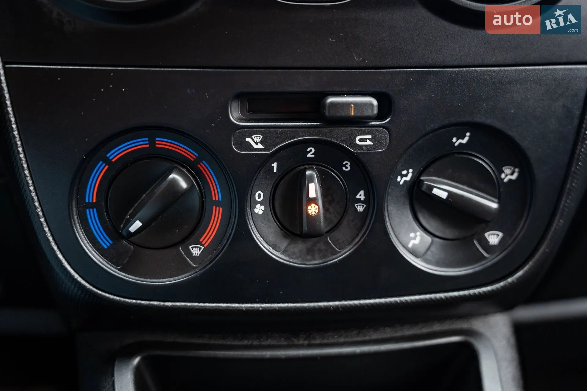 2013 Fiat Qubo - мініатюра 16