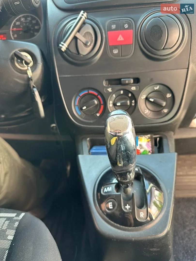 2012 Fiat Qubo - мініатюра 12