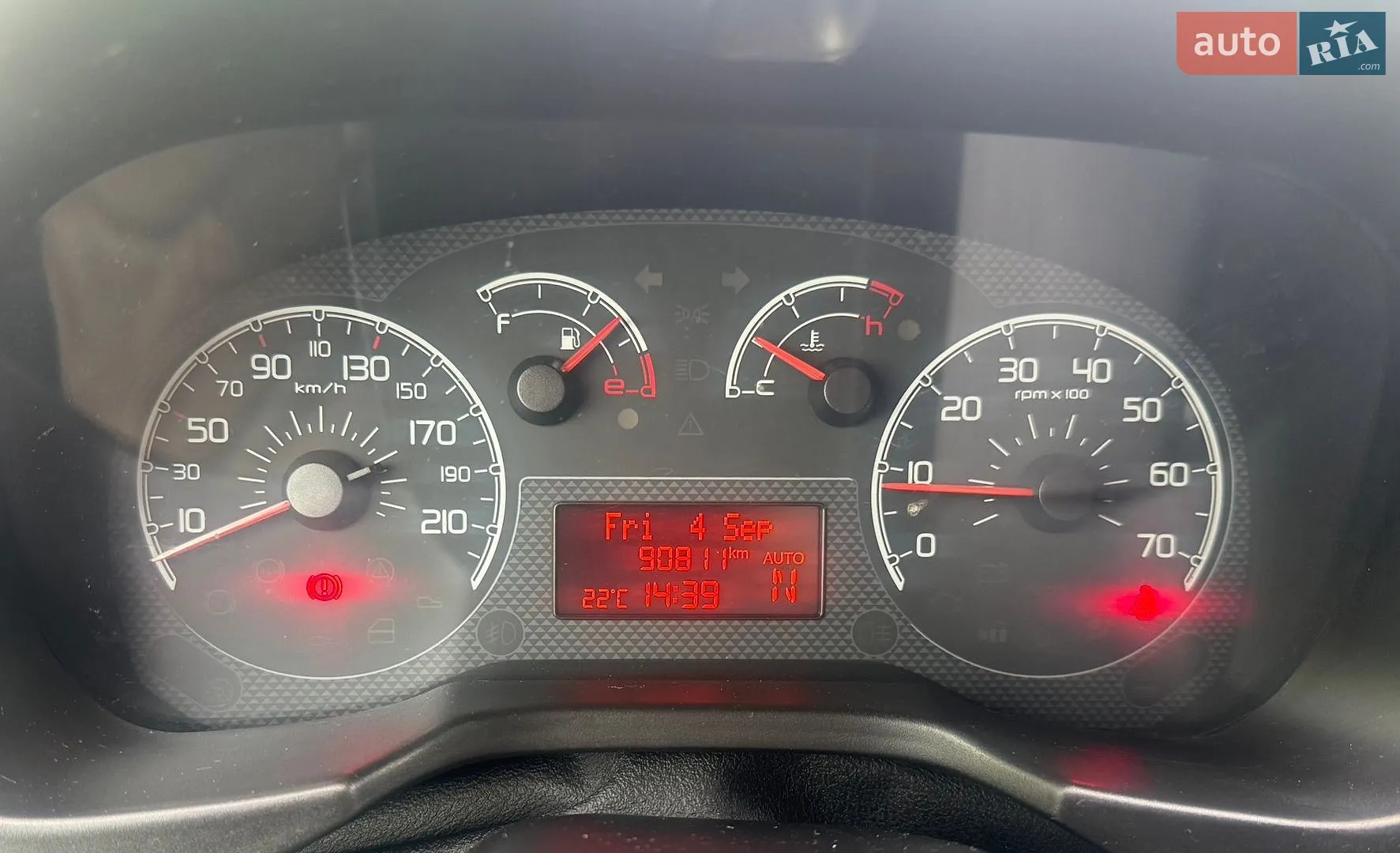 2017 Fiat Qubo - мініатюра 13