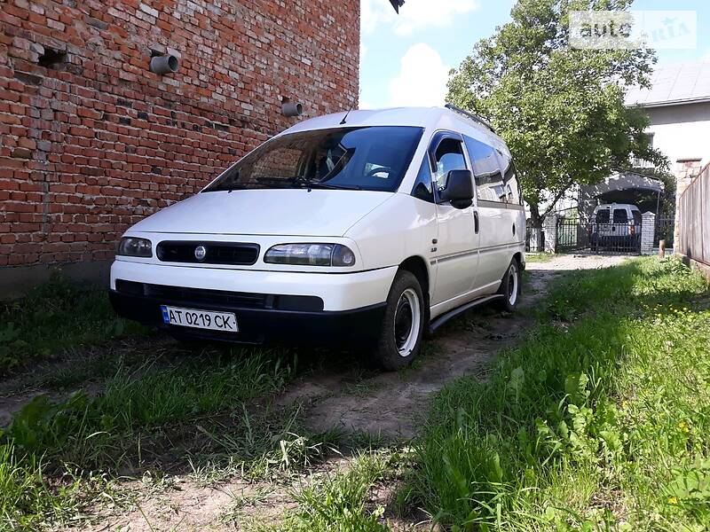Мінівен Fiat Scudo 2003 в 